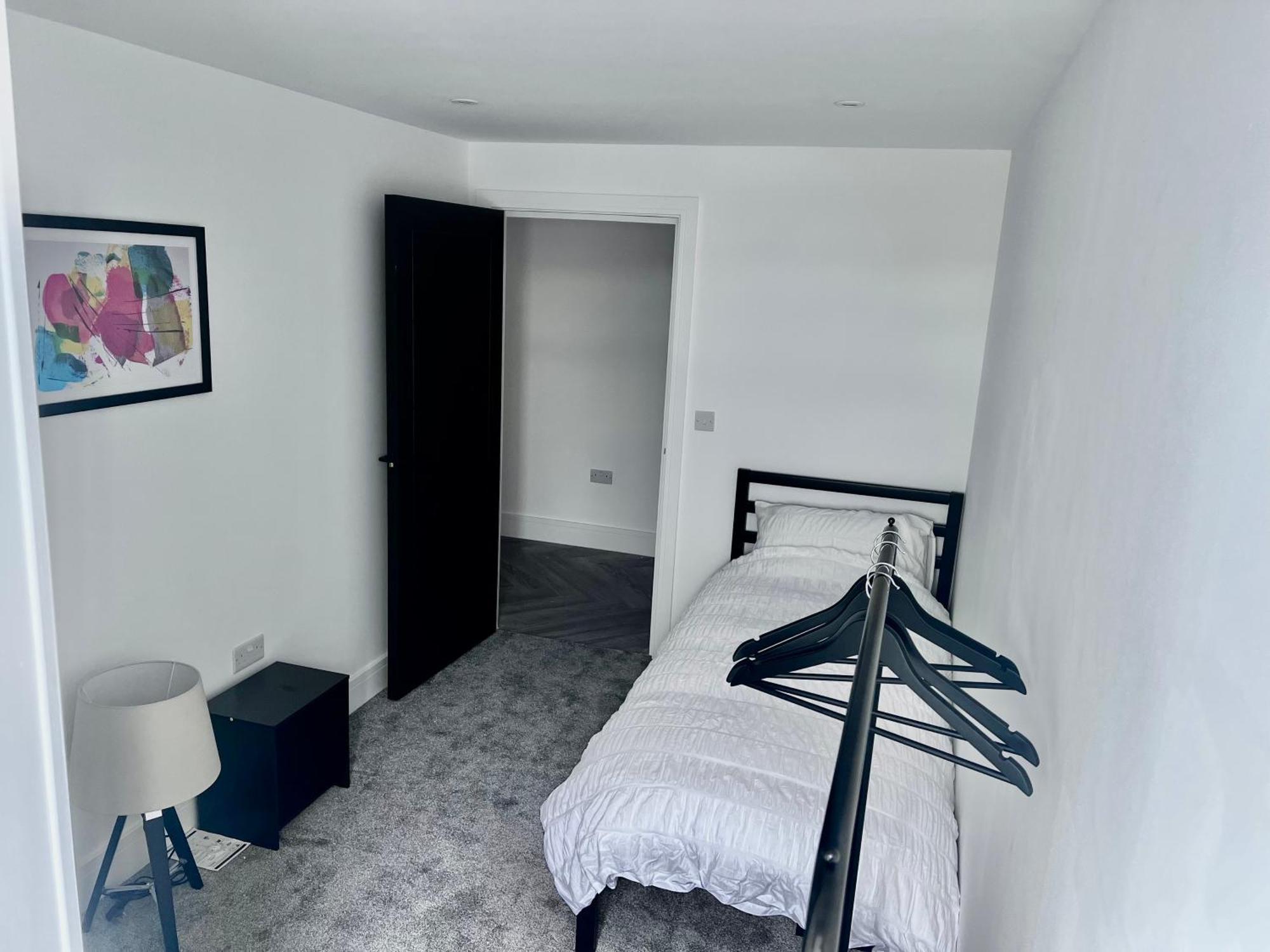 New 2 Bed Apartment In Royston High St 외부 사진