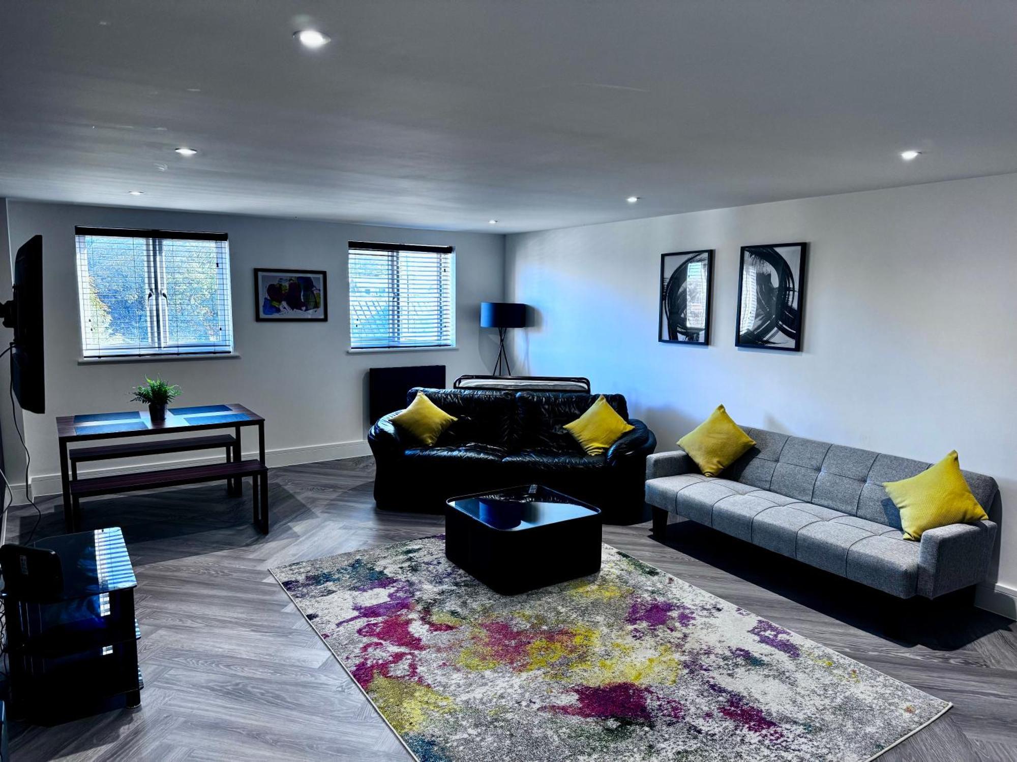 New 2 Bed Apartment In Royston High St 외부 사진