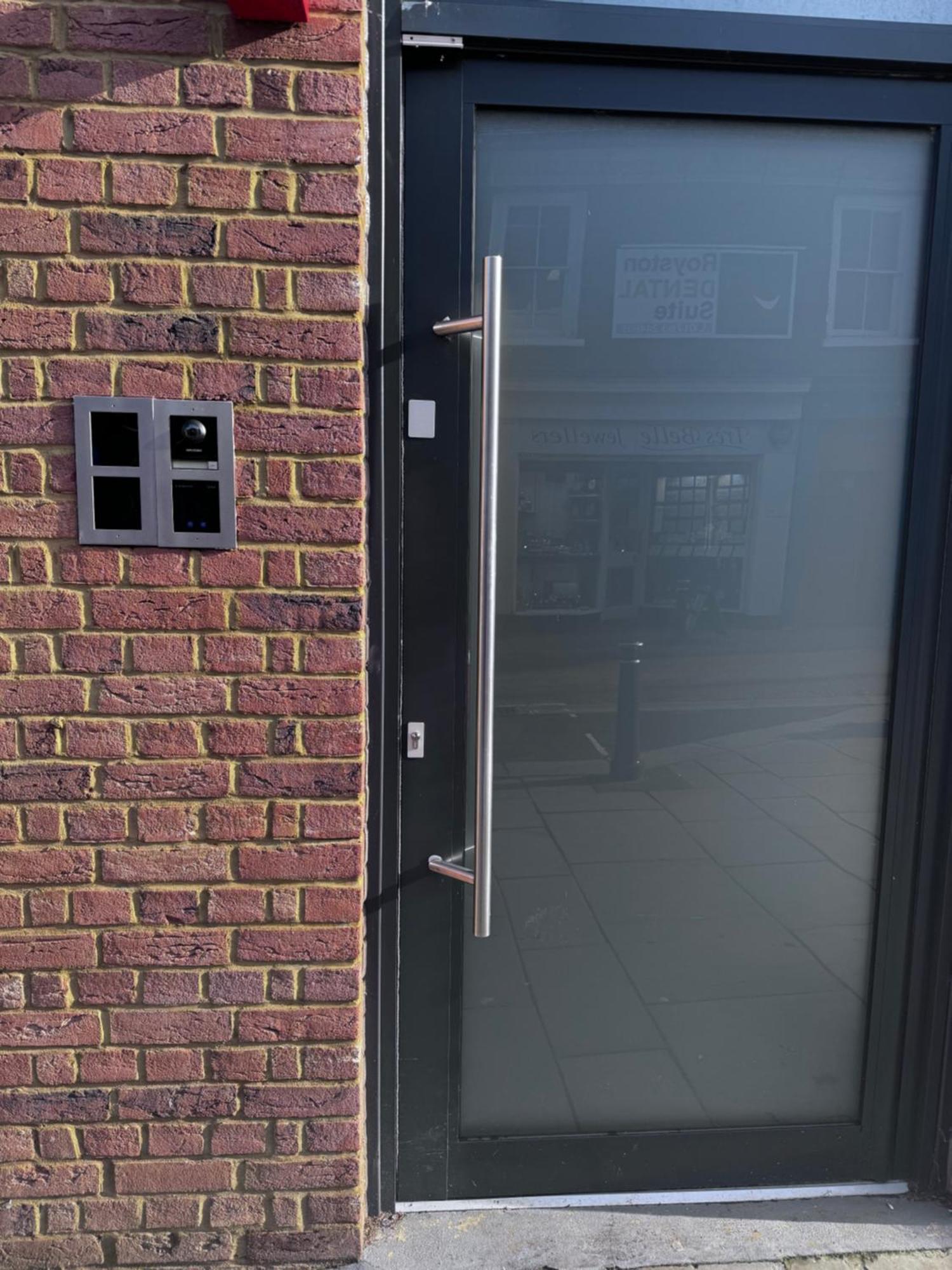 New 2 Bed Apartment In Royston High St 외부 사진